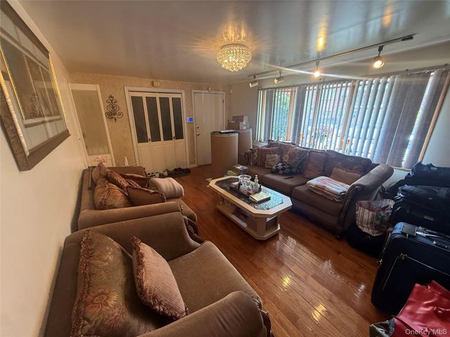 649 E 86th Street, Brooklyn, NY 11236