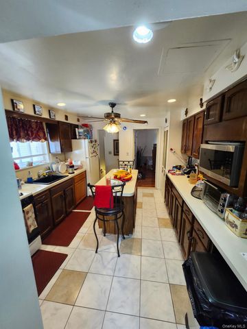 649 E 86th Street, Brooklyn, NY 11236