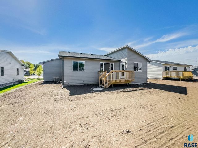 6818 W 5th St Street, Sioux Falls, SD 57107