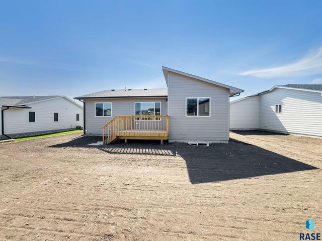 6818 W 5th St Street, Sioux Falls, SD 57107