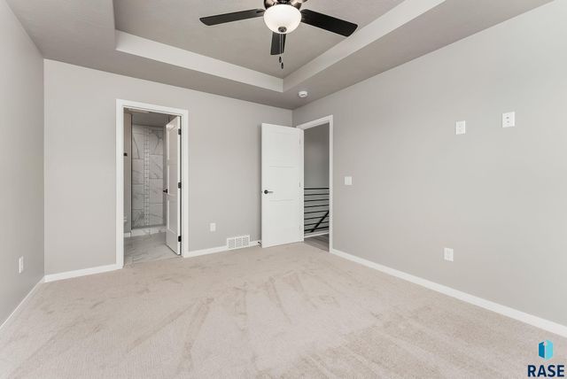 6818 W 5th St Street, Sioux Falls, SD 57107