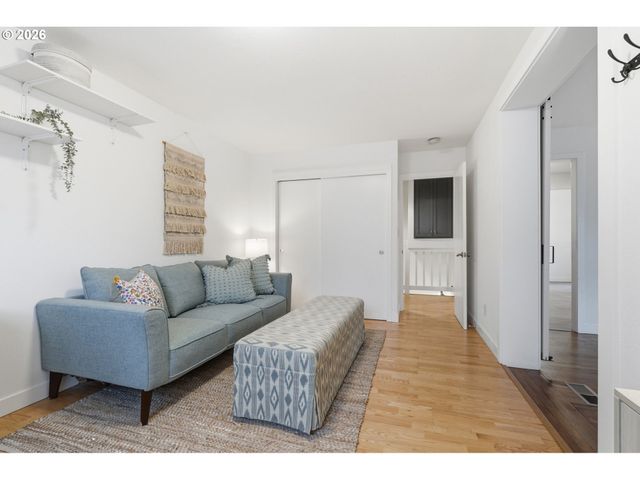 6621 Se CARLTON St, Portland, OR 97206