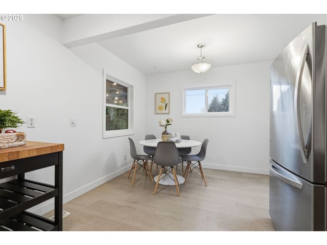 6621 Se CARLTON St, Portland, OR 97206