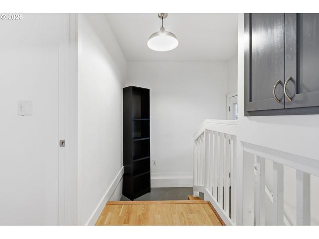 6621 Se CARLTON St, Portland, OR 97206