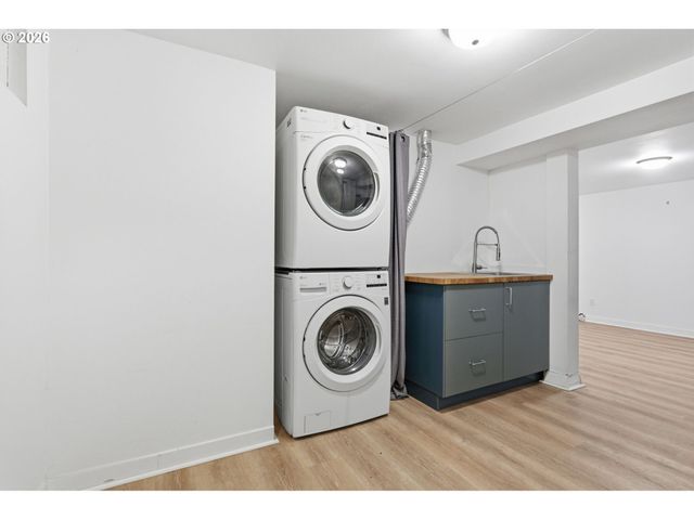 6621 Se CARLTON St, Portland, OR 97206