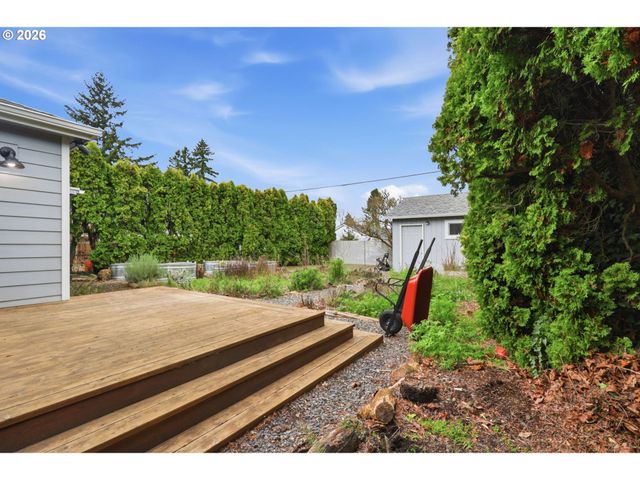 6621 Se CARLTON St, Portland, OR 97206