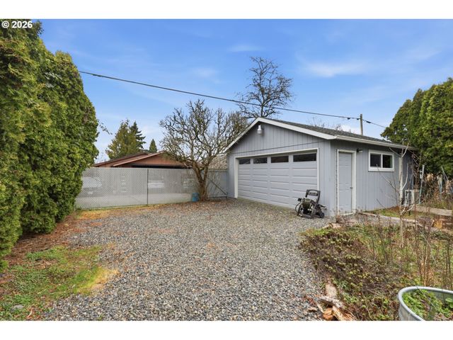 6621 Se CARLTON St, Portland, OR 97206