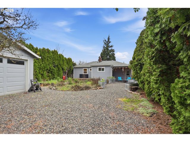 6621 Se CARLTON St, Portland, OR 97206