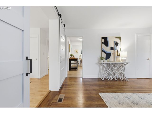 6621 Se CARLTON St, Portland, OR 97206