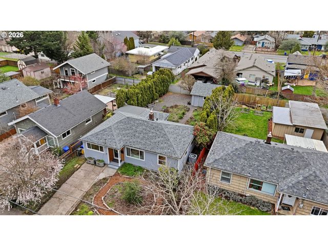 6621 Se CARLTON St, Portland, OR 97206