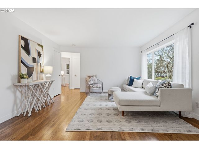 6621 Se CARLTON St, Portland, OR 97206