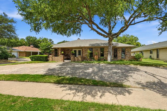 625 Bellah Drive, Irving, TX 75062