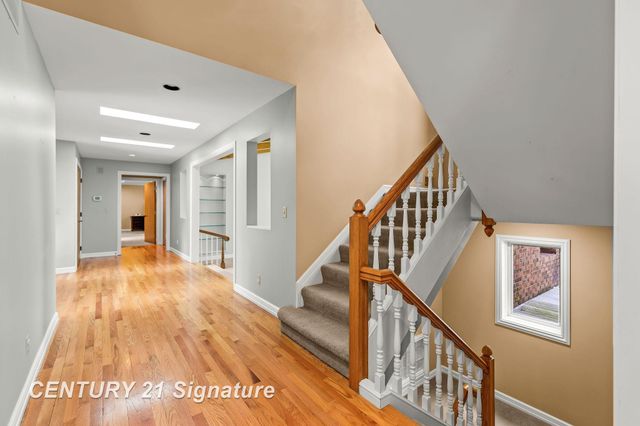 3616 White Pine Way Street, Midland, MI 48640