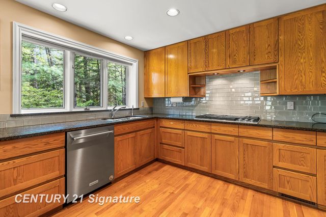 3616 White Pine Way Street, Midland, MI 48640