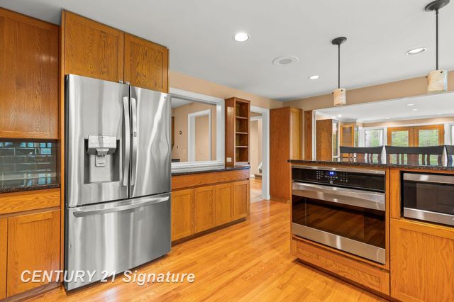 3616 White Pine Way Street, Midland, MI 48640