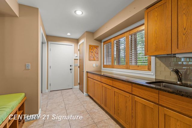3616 White Pine Way Street, Midland, MI 48640