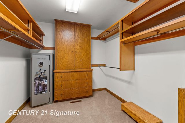 3616 White Pine Way Street, Midland, MI 48640