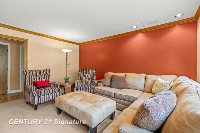 3616 White Pine Way Street, Midland, MI 48640