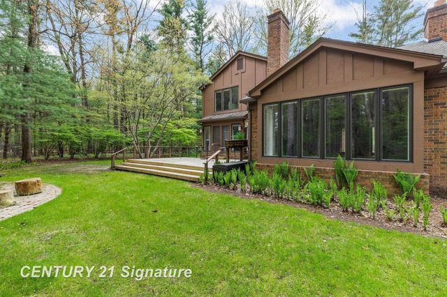 3616 White Pine Way Street, Midland, MI 48640