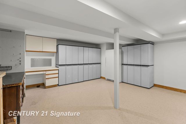 3616 White Pine Way Street, Midland, MI 48640