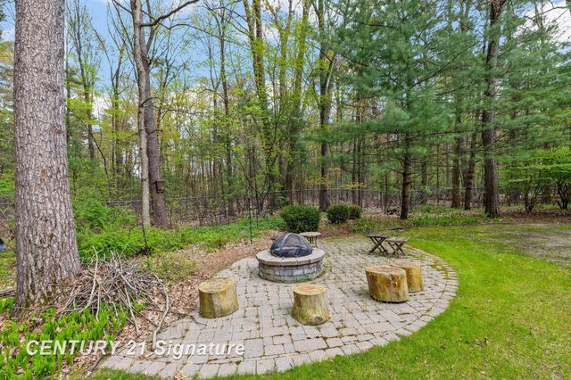 3616 White Pine Way Street, Midland, MI 48640