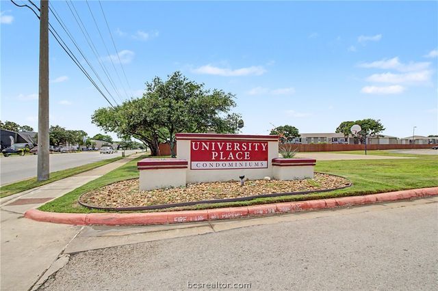 521 Southwest Parkway 103, College Station, TX 77840