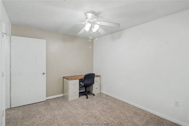 521 Southwest Parkway 103, College Station, TX 77840