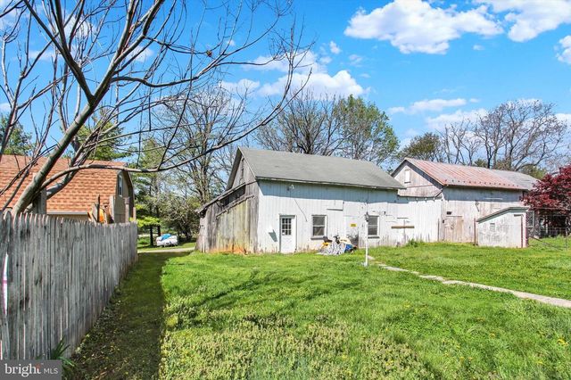 5255 LINCOLN HWY W, Thomasville, PA 17364