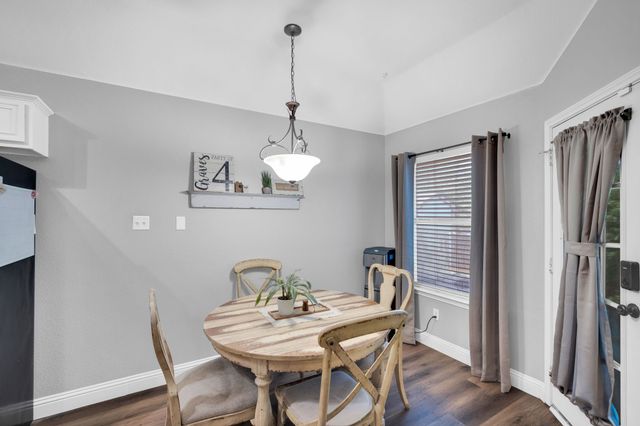 1517 S 3rd Street, Midlothian, TX 76065