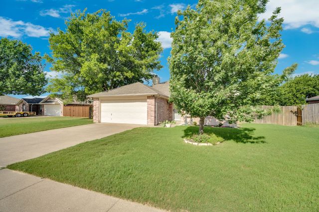 1517 S 3rd Street, Midlothian, TX 76065