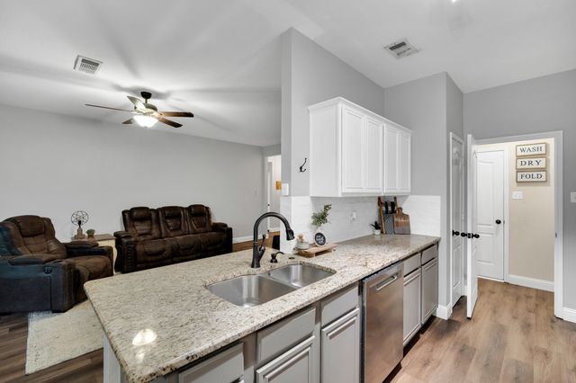 1517 S 3rd Street, Midlothian, TX 76065