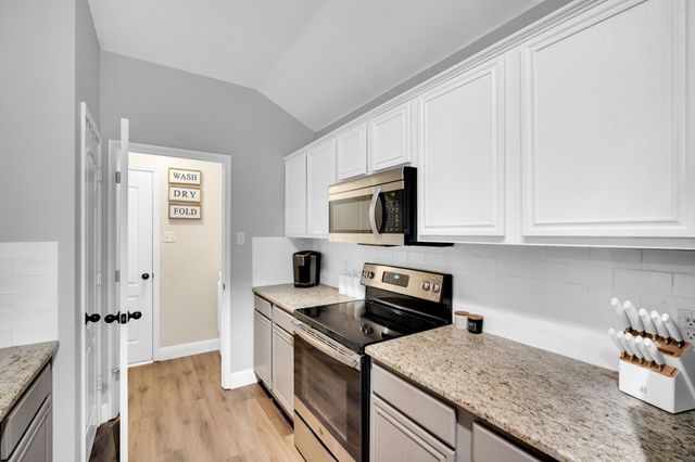 1517 S 3rd Street, Midlothian, TX 76065