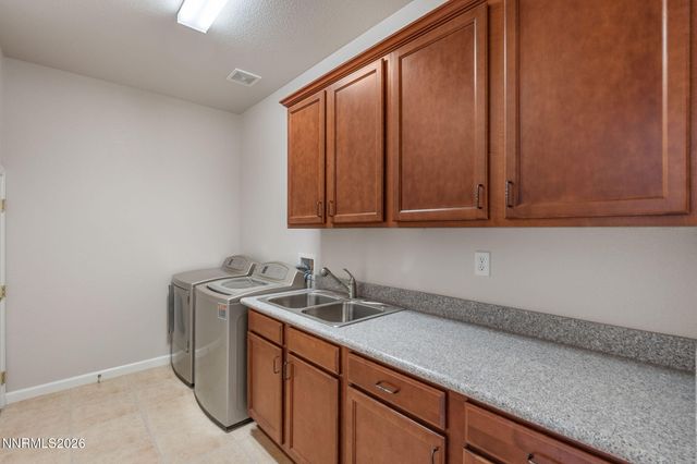 955 Demos Court, Reno, NV 89512