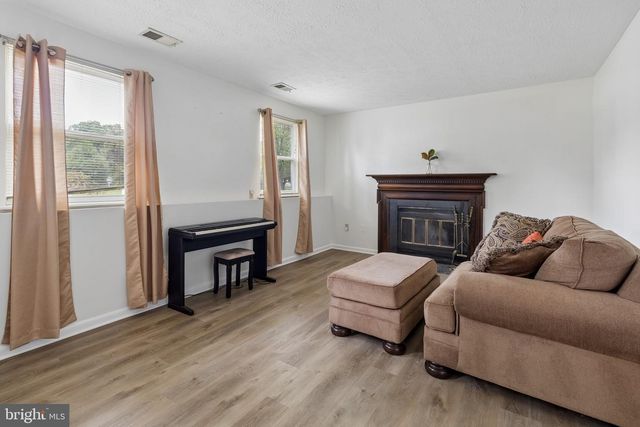 2570 SUSSEX CT, Waldorf, MD 20602