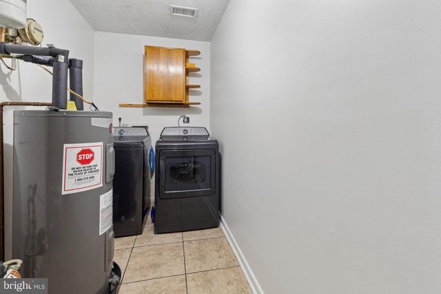 2570 SUSSEX CT, Waldorf, MD 20602