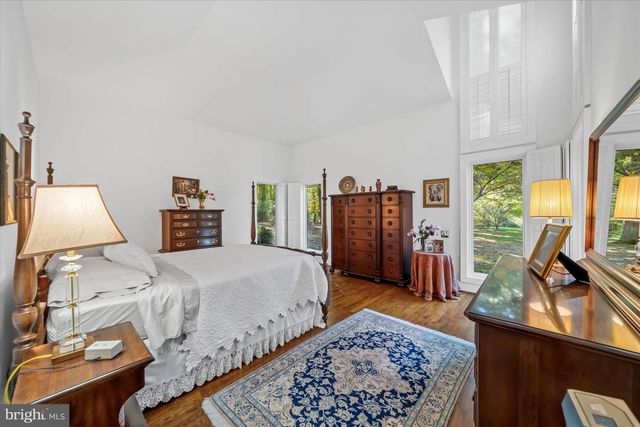 6 CARRIAGE RD, Greenville, DE 19807