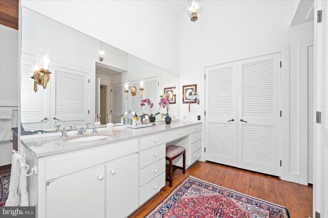 6 CARRIAGE RD, Greenville, DE 19807