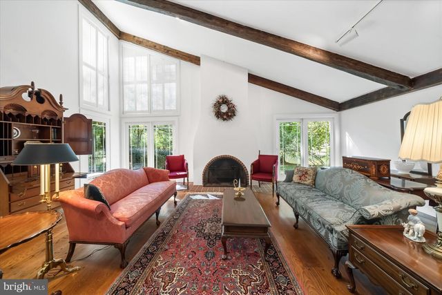 6 CARRIAGE RD, Greenville, DE 19807