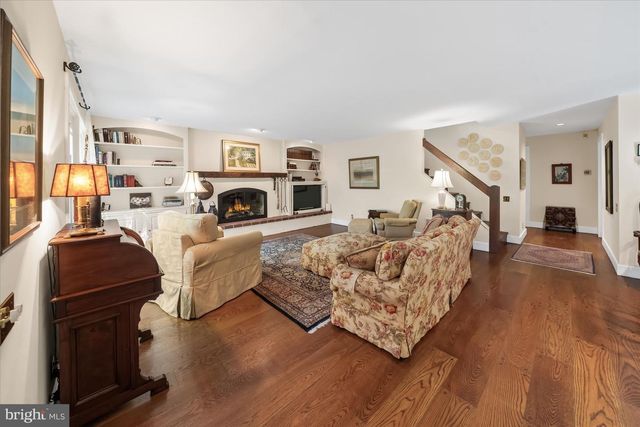 6 CARRIAGE RD, Greenville, DE 19807