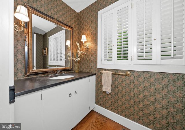 6 CARRIAGE RD, Greenville, DE 19807