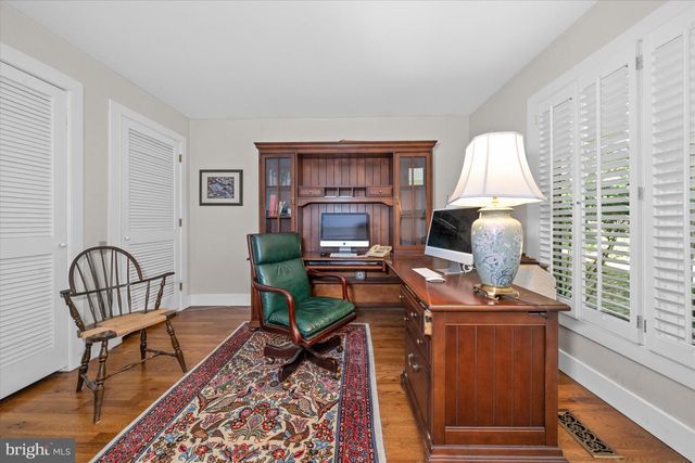 6 CARRIAGE RD, Greenville, DE 19807