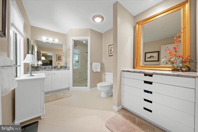 6 CARRIAGE RD, Greenville, DE 19807