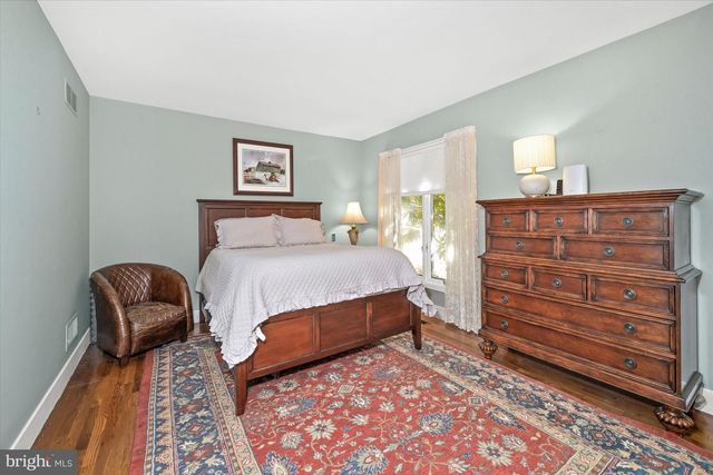 6 CARRIAGE RD, Greenville, DE 19807