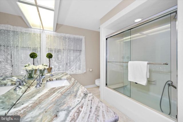 6 CARRIAGE RD, Greenville, DE 19807