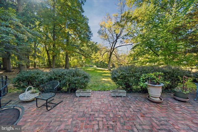 6 CARRIAGE RD, Greenville, DE 19807