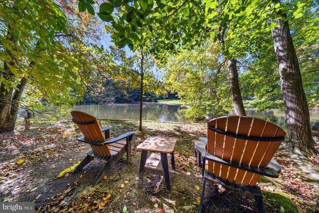 6 CARRIAGE RD, Greenville, DE 19807