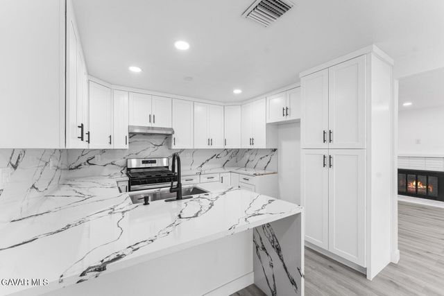 12338 Sheldon Street, Sunland, CA 91040