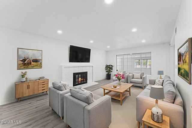 12338 Sheldon Street, Sunland, CA 91040