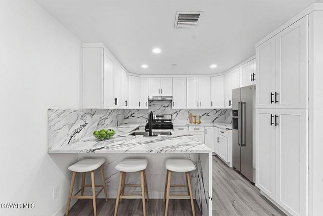 12338 Sheldon Street, Sunland, CA 91040