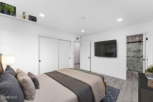 12338 Sheldon Street, Sunland, CA 91040